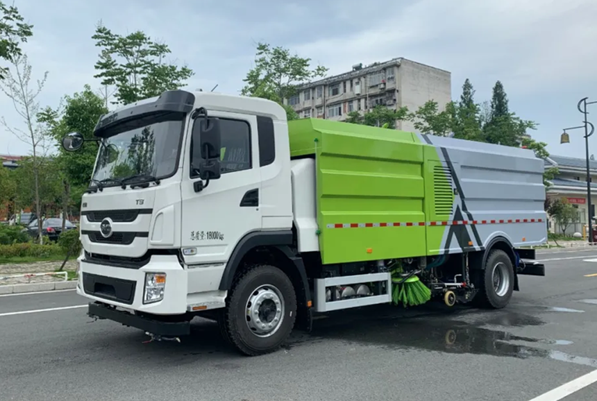 比亚迪8吨电动洗扫车