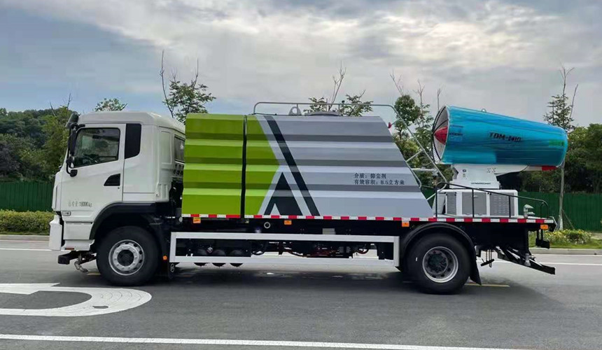 比亚迪8吨电动洗扫车