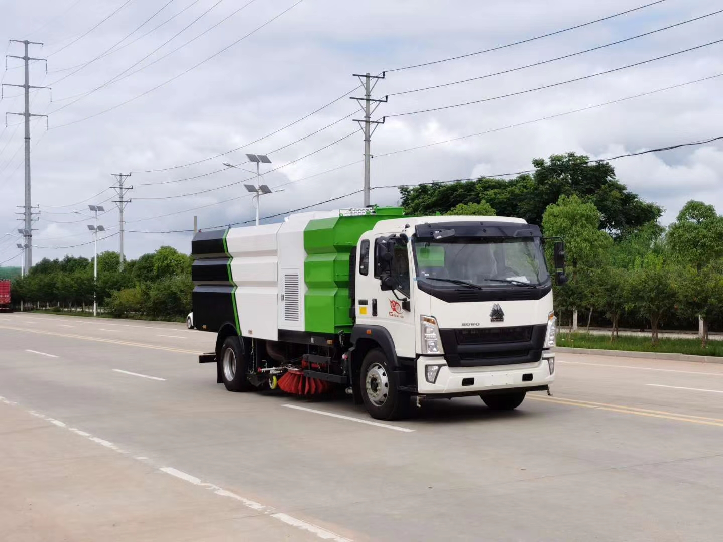 国六重汽豪沃16吨洗扫车