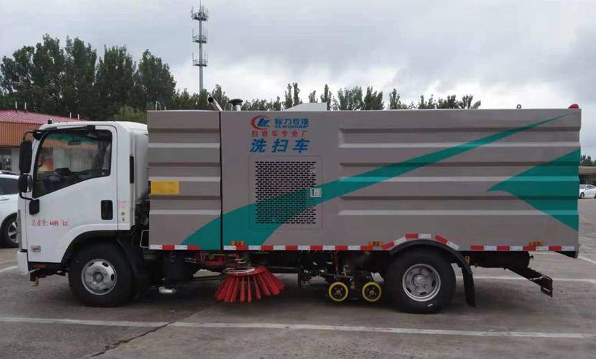 五十铃洗扫车