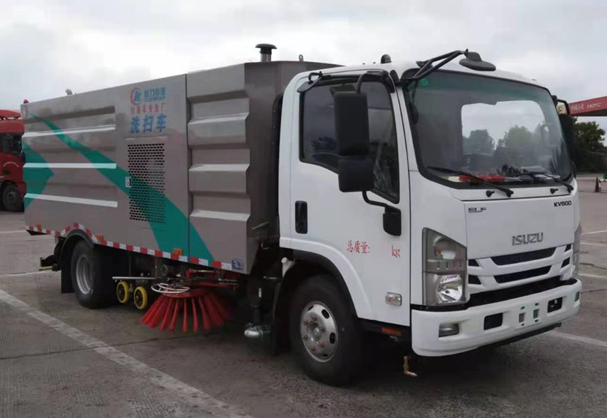 五十铃洗扫车