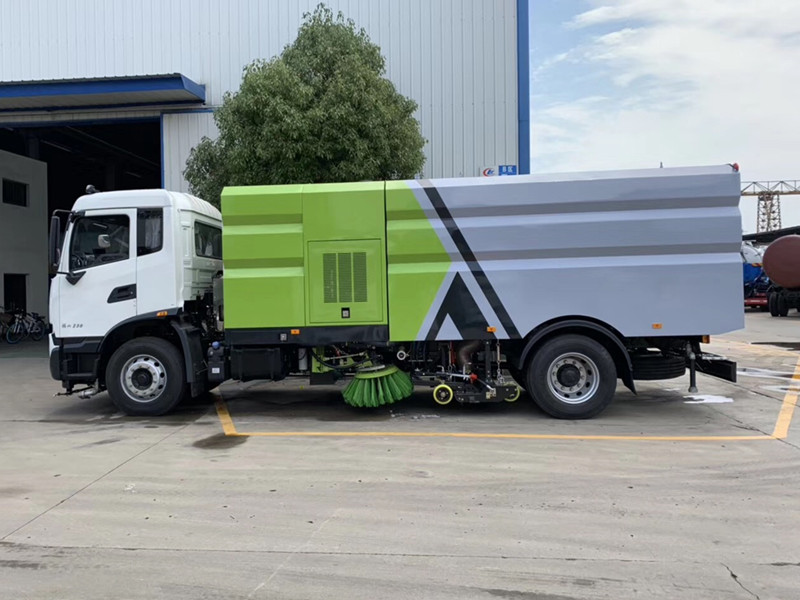 东风天锦洗扫车