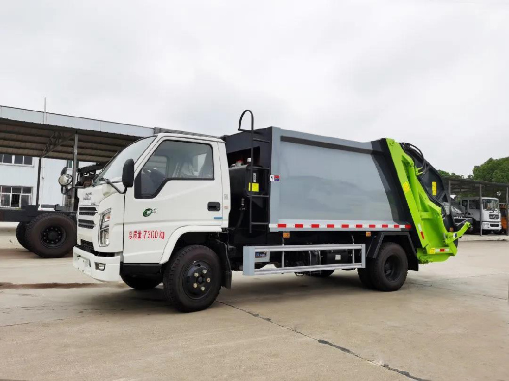 江铃顺达6方压缩垃圾车