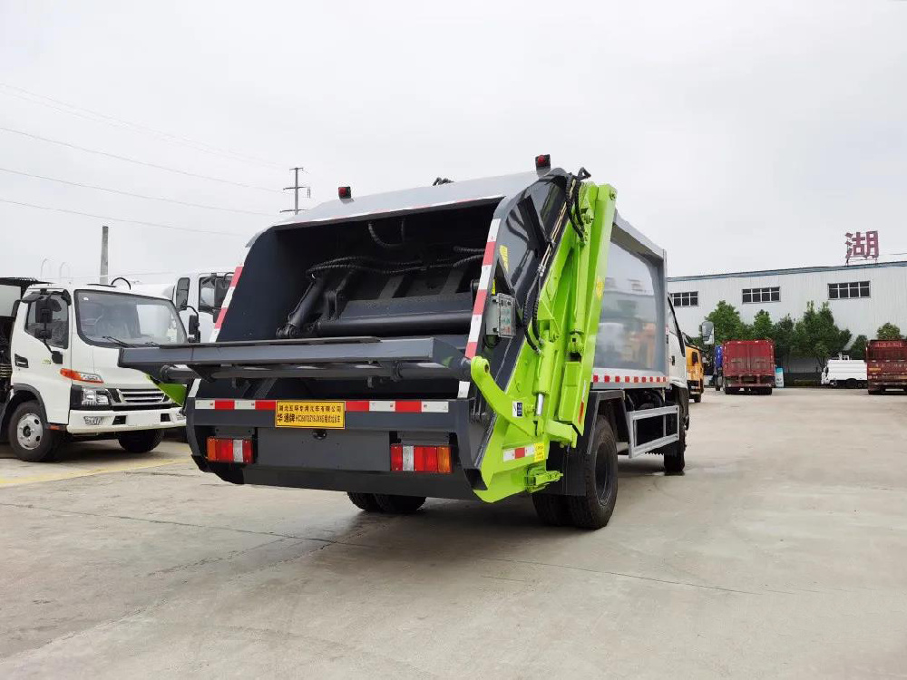 江铃顺达6方压缩垃圾车