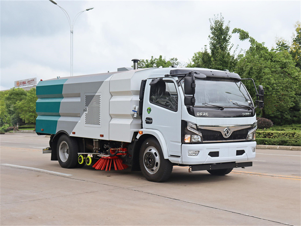 东风大福瑞卡9方洗扫车