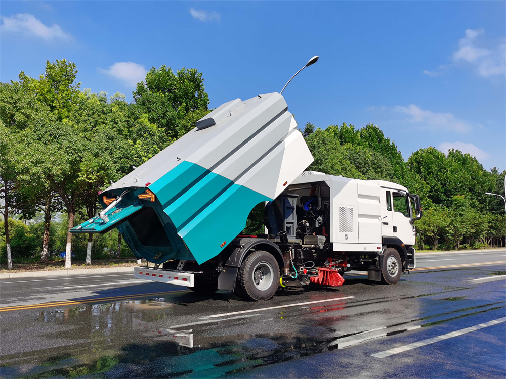 重汽豪沃洗扫车