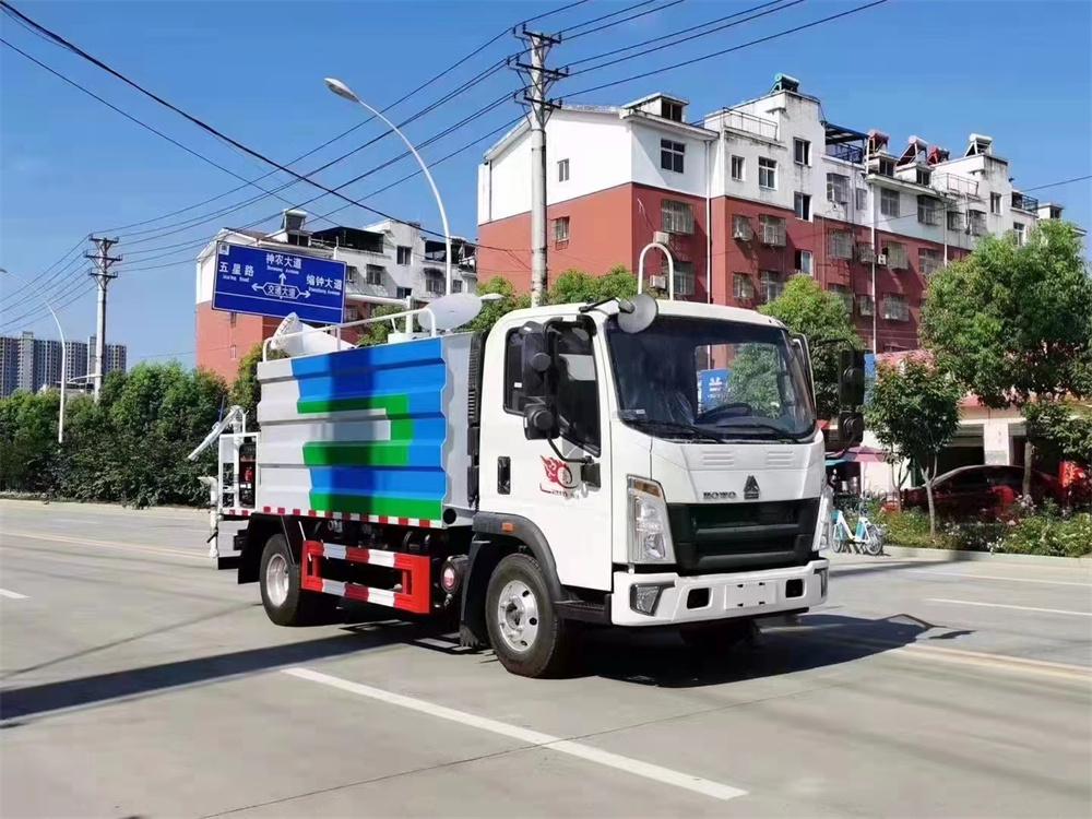 重汽豪沃抑尘车7方