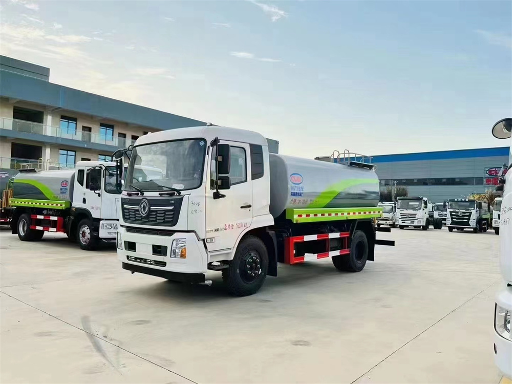 东风天锦洒水车15方