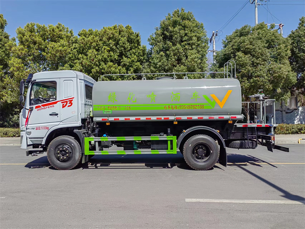 东风D3洒水车 12方